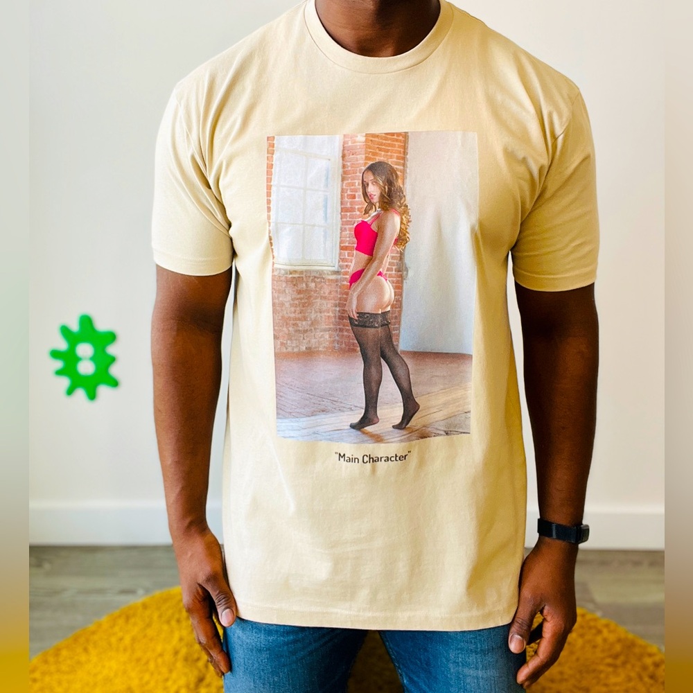 RARE: CHWHCO. ORGINS VOL. 1: "MAIN CHARACTER" T-SHIRT